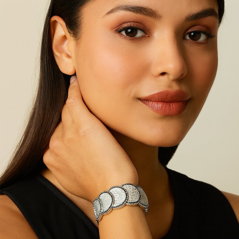 NWT Erica Lyons Polished Textured Silver‎ Tone and Black Metal Stretch Bracelet